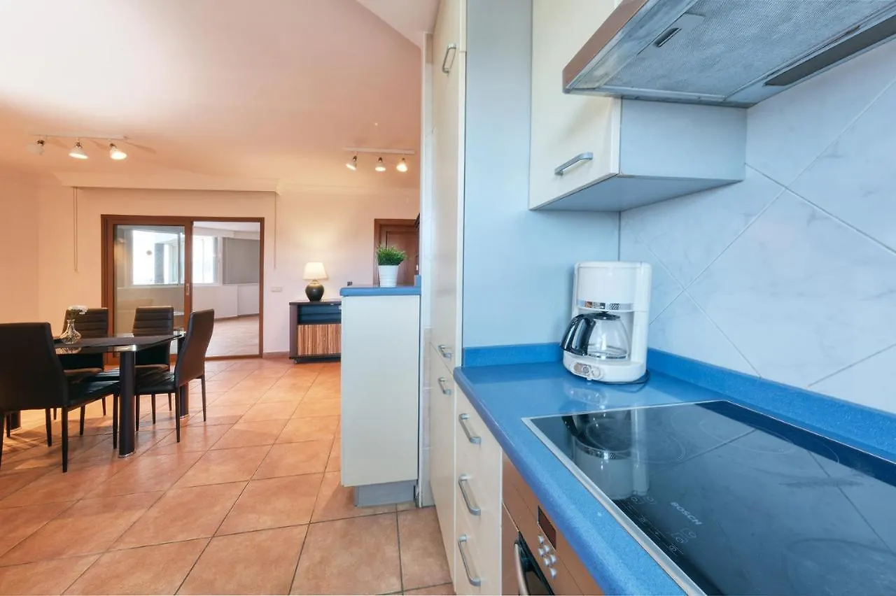 Casa Elin-Shared Pool, Fast Wifi Villa Costa Teguise