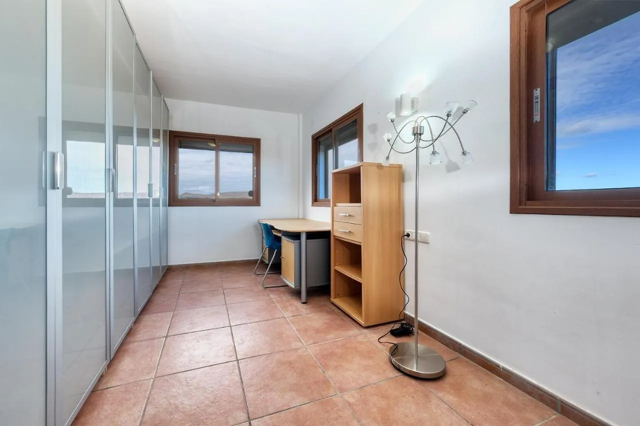 Casa Elin-Shared Pool, Fast Wifi Villa Costa Teguise
